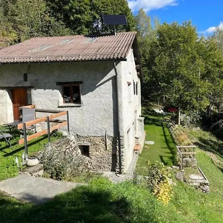 The View, Alleinstehendes 45 Zi Maiensass Oberhalb Holiday home Poschiavo