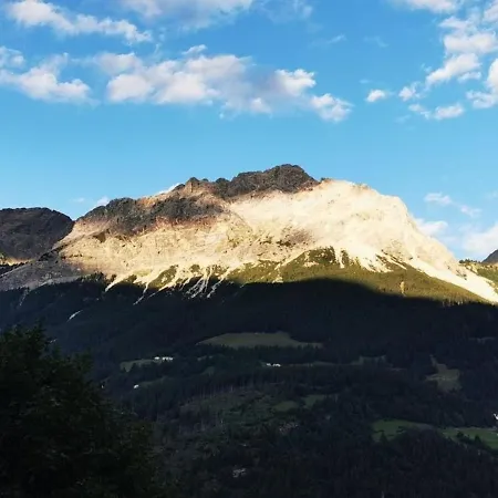 The View, Alleinstehendes 45 Zi Maiensass Oberhalb Semesterbostad *