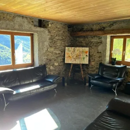 The View, Alleinstehendes 45 Zi Maiensass Oberhalb Poschiavo